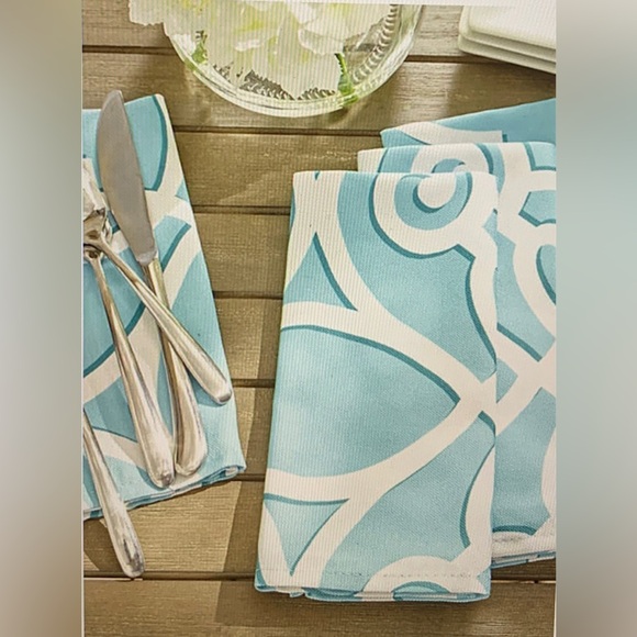 #H43 - Elrene Geometric Stain Resistant Indoor/Outdoor Napkins, Set of 8 (Aqua) - Picture 3 of 12